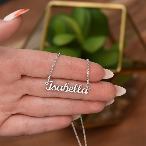 Personalized name necklace on an adjustable chain